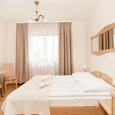 Kompleks Wypoczynkowo-rehabilitacyjny Marzenie Nocleg ze śniadaniem 3*