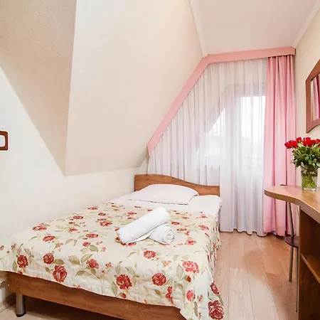 Kompleks Wypoczynkowo-rehabilitacyjny Marzenie Nocleg ze śniadaniem 3*